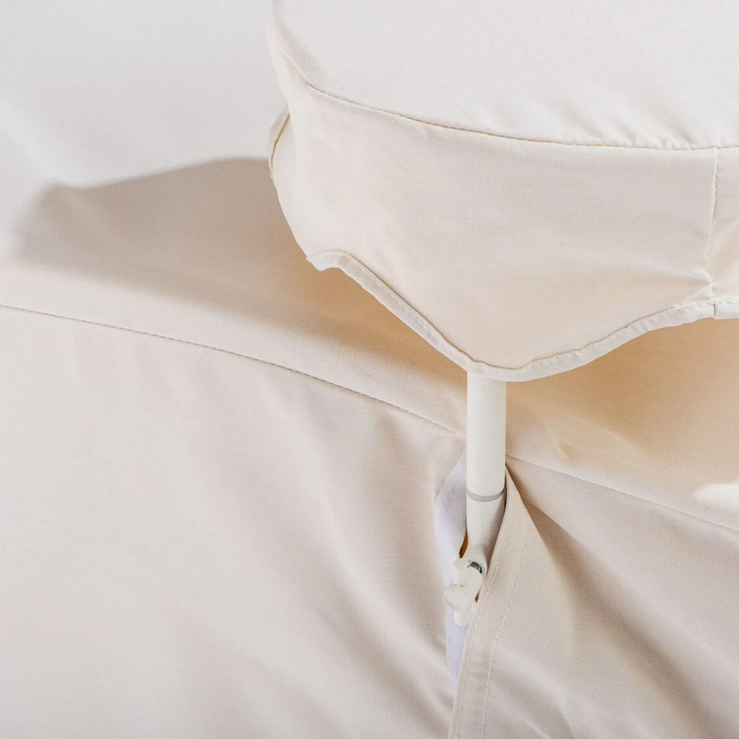 The Al Fresco Sun Lounger Cover - Off White^Business & Pleasure Co. Outlet