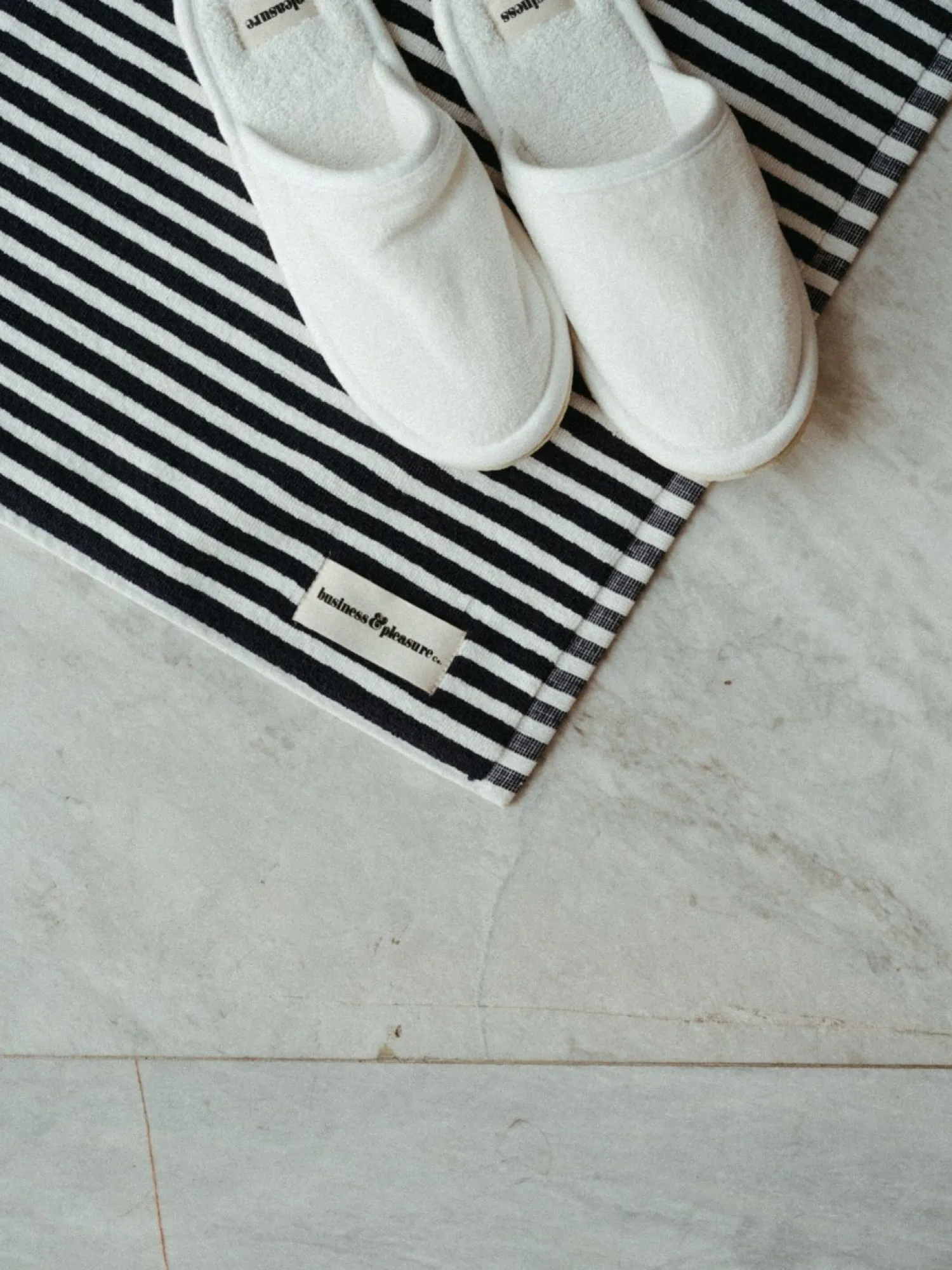 The Bath Mat - Lauren'S Navy Stripe^Business & Pleasure Co. Online