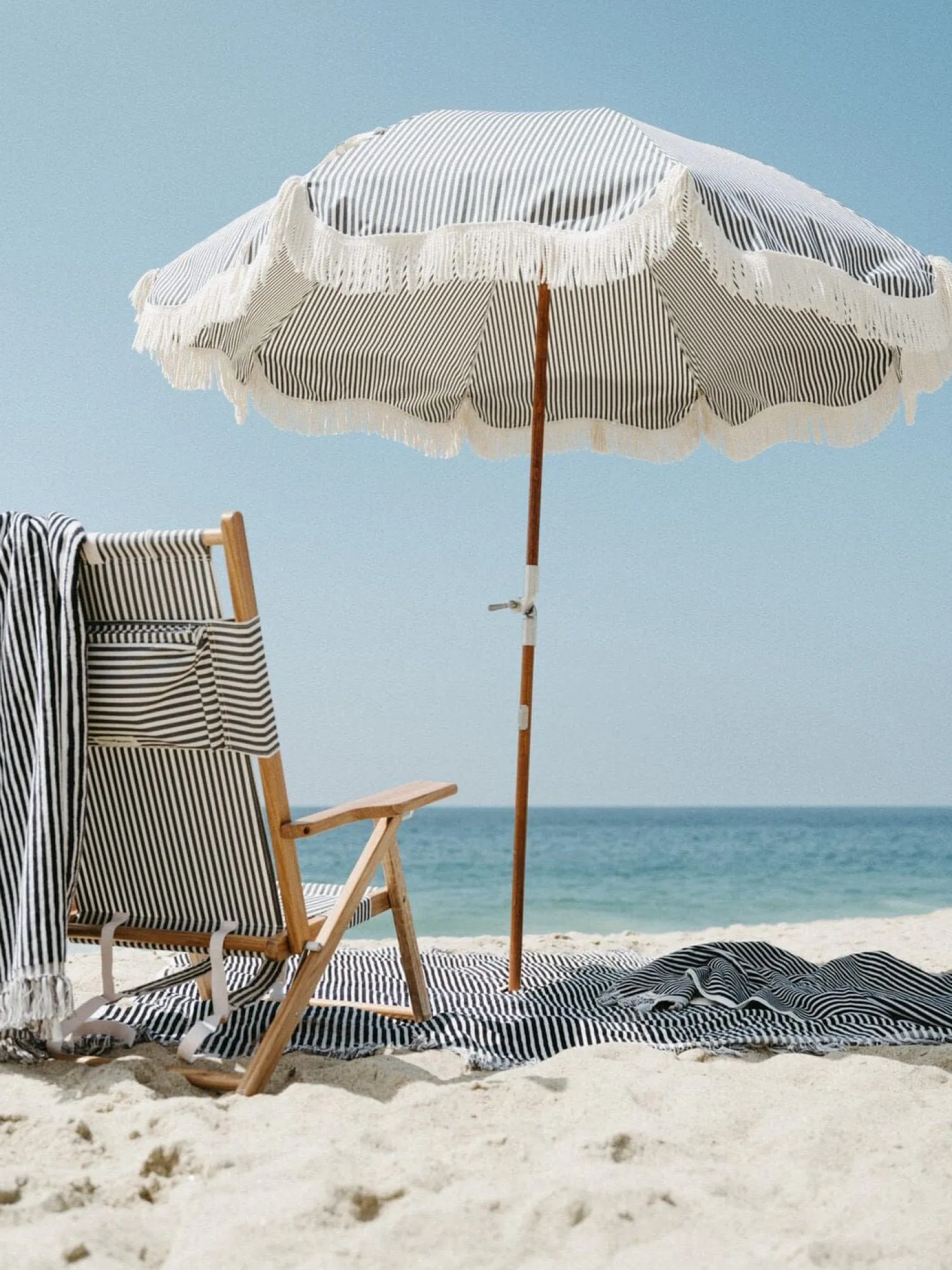 The Beach Towel - Lauren'S Navy Stripe^Business & Pleasure Co. Sale