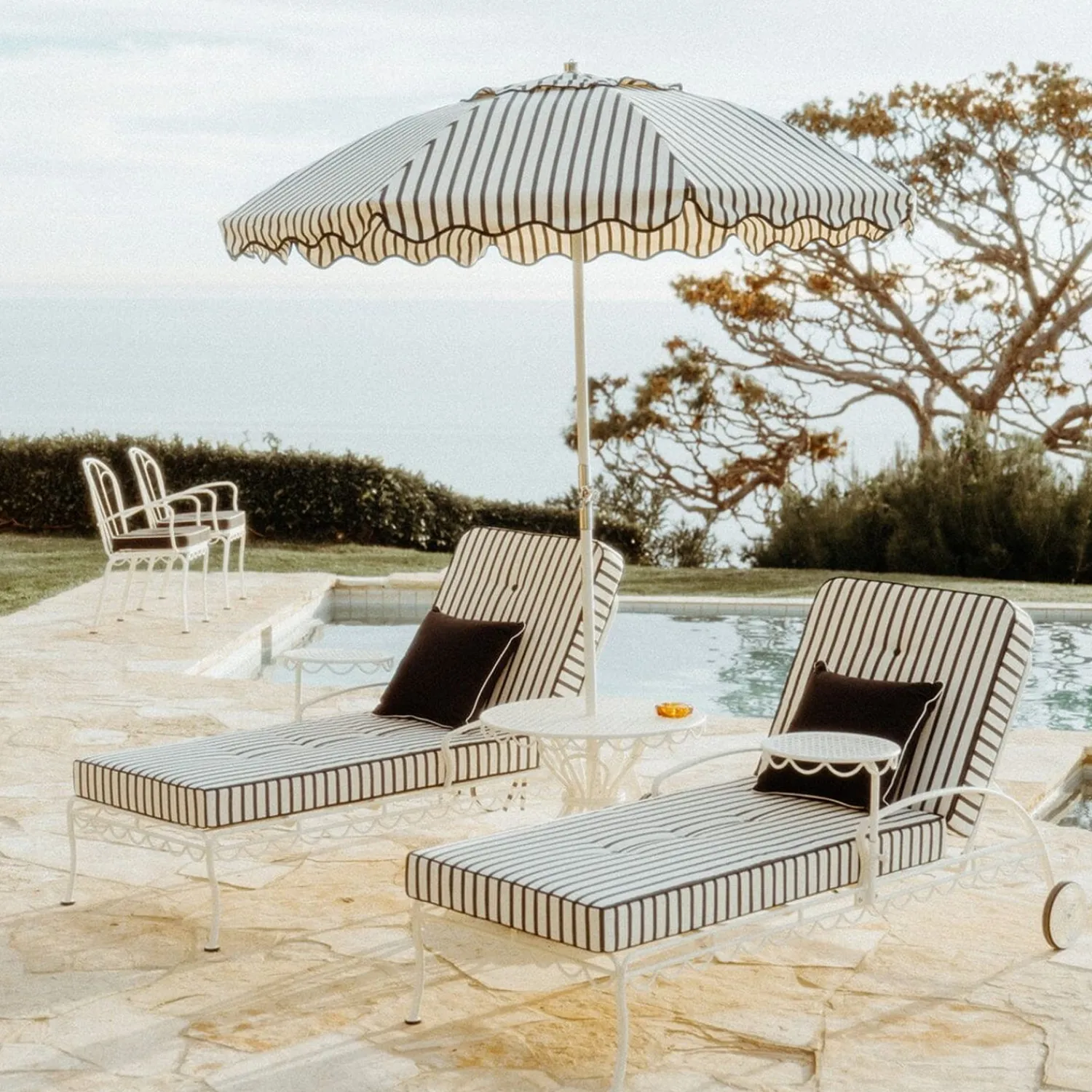 The Club Umbrella - Monaco Black Stripe^Business & Pleasure Co. Hot