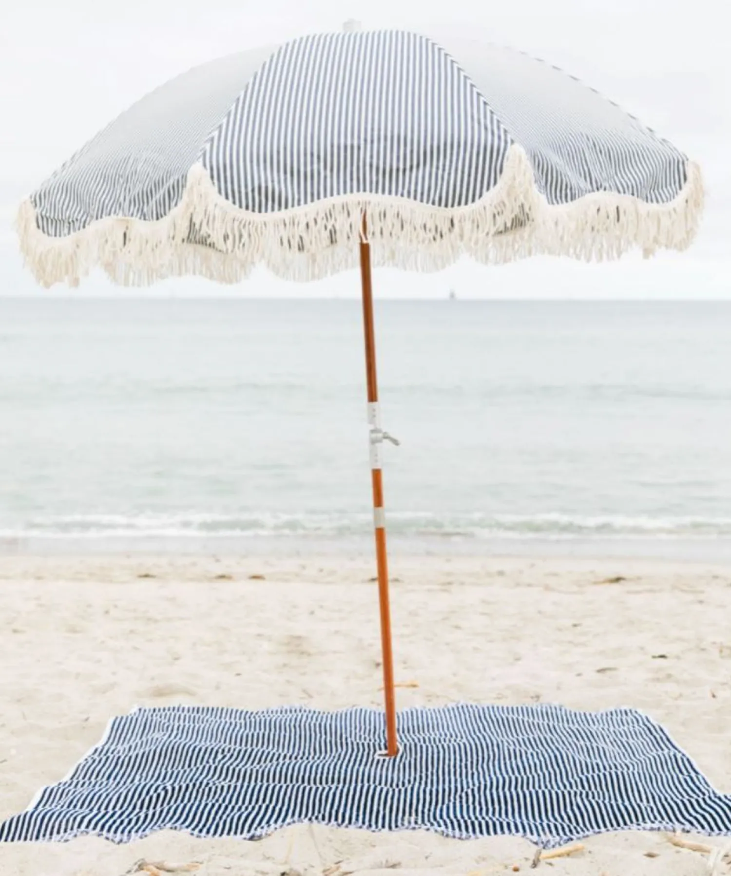 The Premium Beach Umbrella - Lauren'S Navy Stripe^Business & Pleasure Co. Sale