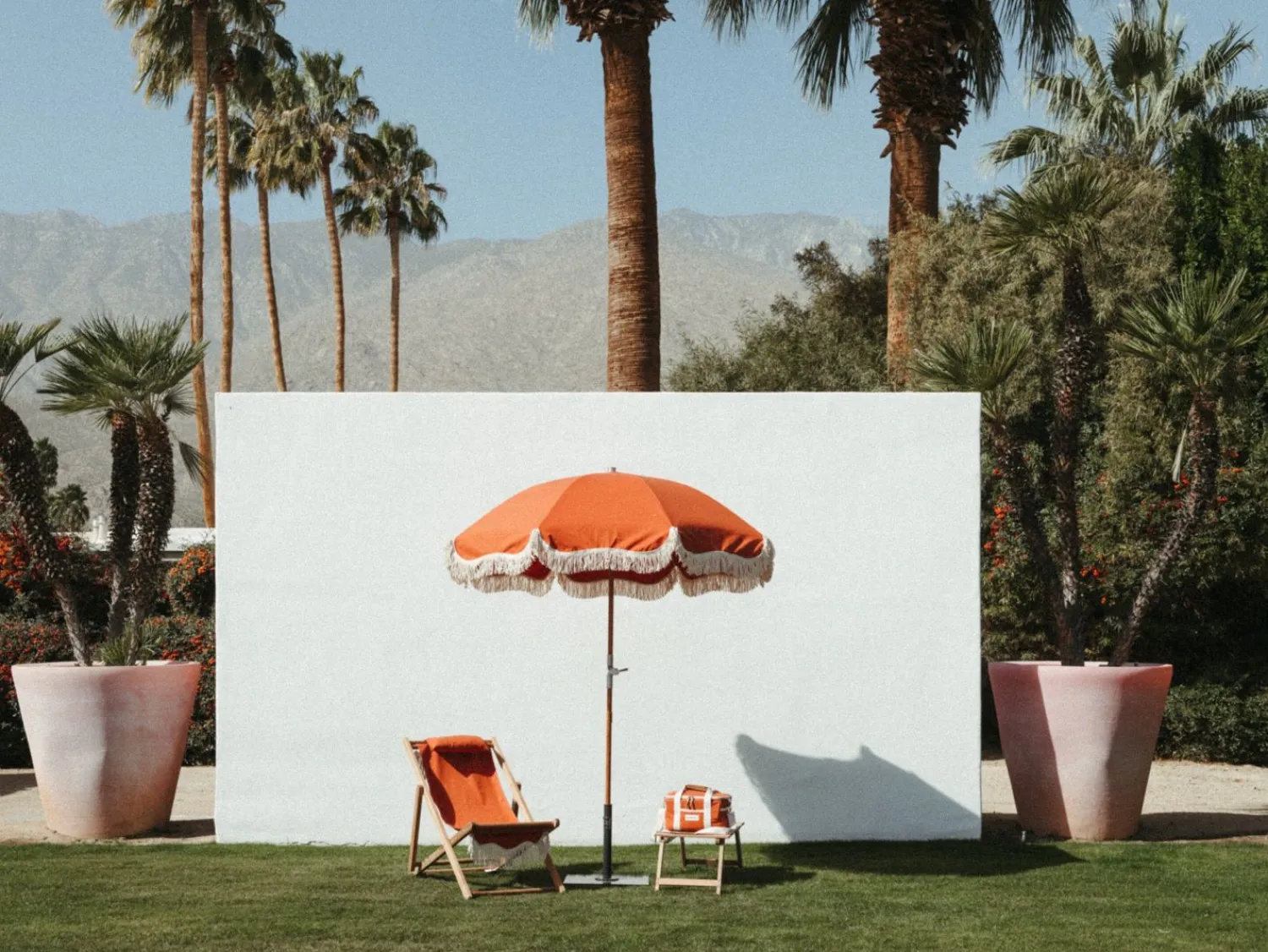 The Premium Beach Umbrella - Le Sirenuse^Business & Pleasure Co. Outlet