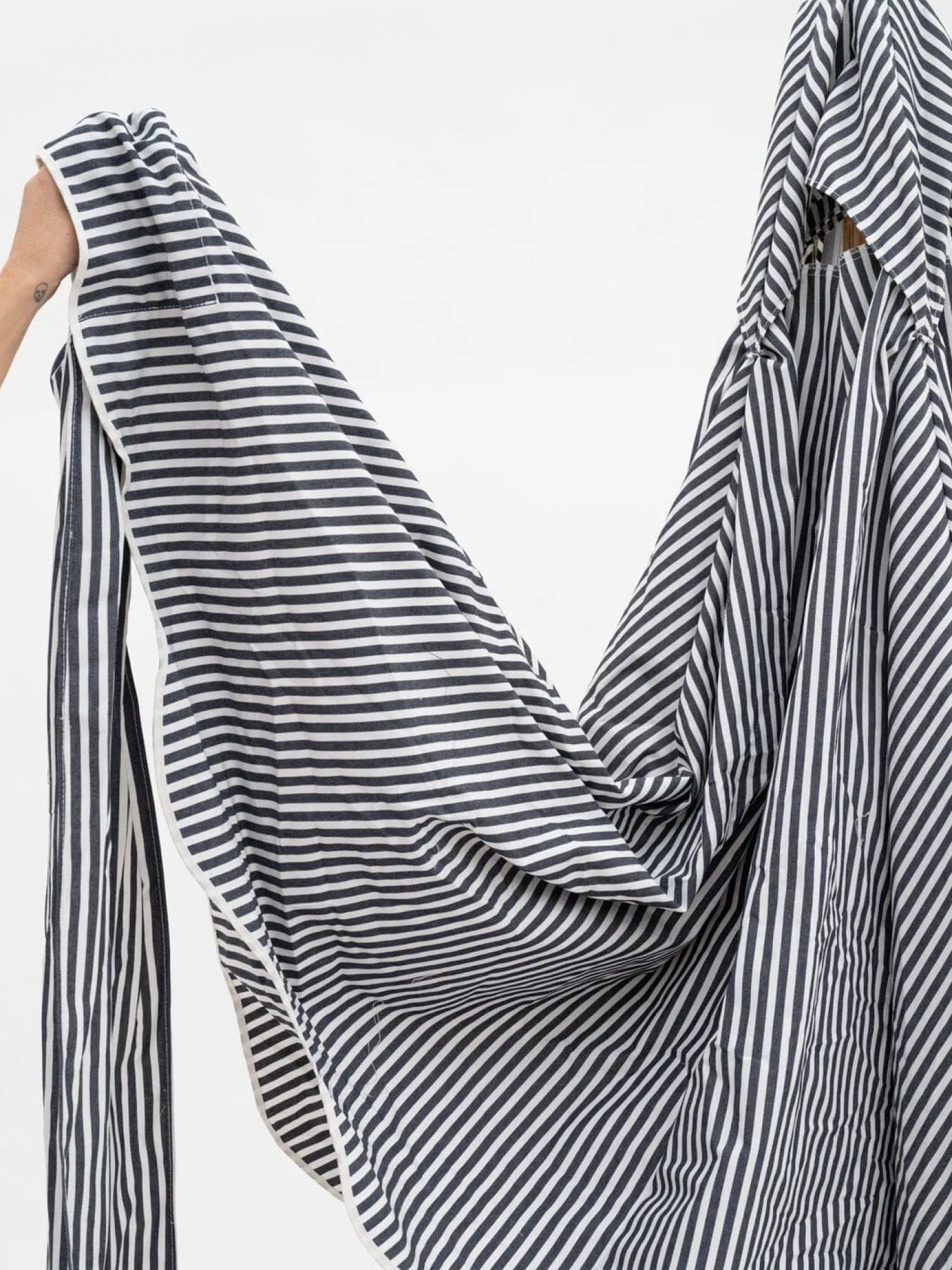 The Xl Cabana - Lauren'S Navy Stripe^Business & Pleasure Co. Online